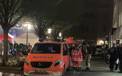 Emergency services work the scene of a stabbing that took place in Bielefeld, Germany, on May 18, 2025. (Screen capture: Youtube/WDR aktuell)